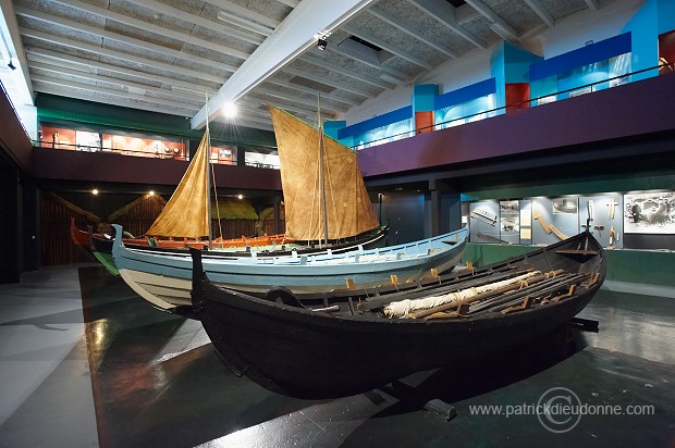 Rowing boats, Historical Museum, Torshavn, Faroes - Bateaux traditionnels, iles Feroe - FER602