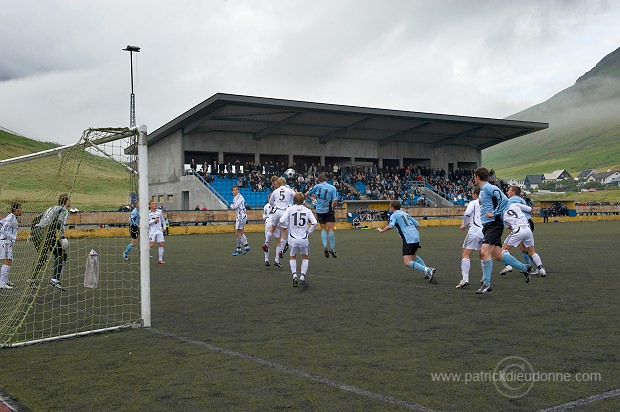Football, Eysturoy, Faroe islands - Football, iles Feroe - FER174