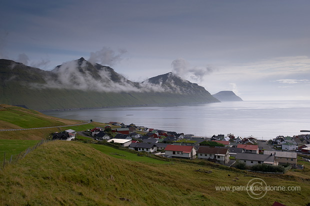 Sydrugota and Gotuvik, Eysturoy, Faroe islands - Sydrugota, iles Feroe - FER707