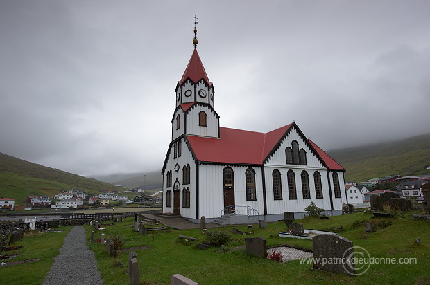 Church, Sandavagur, Faroe islands - Eglise a Sandavagur, iles Feroe - FER664