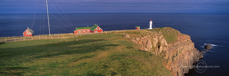 Akraberg lighthouse, Suduroy, Faroe islands - Akraberg, Suduroy, iles Feroe - FER046
