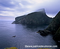 Sheep Rock, Fair Isle, Shetland - Le Rocher des moutons, Fair Isle 13045