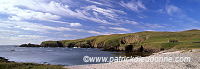 Funzie Bay and abandoned house, Fetlar, Shetland - La baie de Funzie, Fetlar 13092