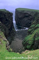 Eshaness basalt cliffs, Eshaness, Shetland -  Falaises basaltiques d'Eshaness  13606