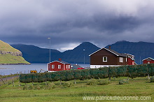 Hellur, Eysturoy, Faroe islands - Hellur, Eysturoy, iles Feroe - FER250
